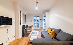 Luxurious 1 Bedroom Tour Eiffel Saint Dominique Free Netflix
